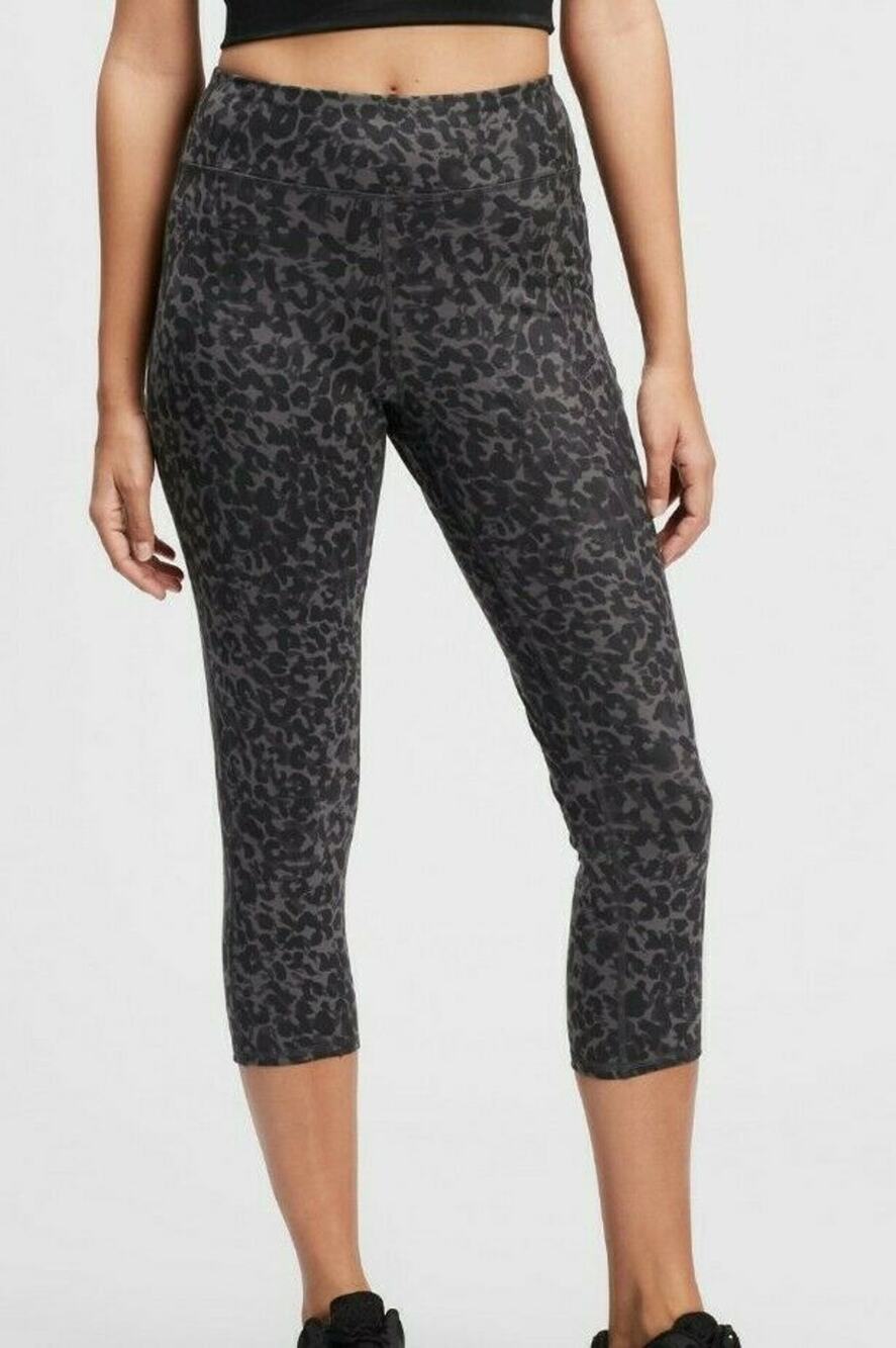 Gap Fit Compression Athletic Capris Pants Sz XXL Grey Cheetah (ZZ